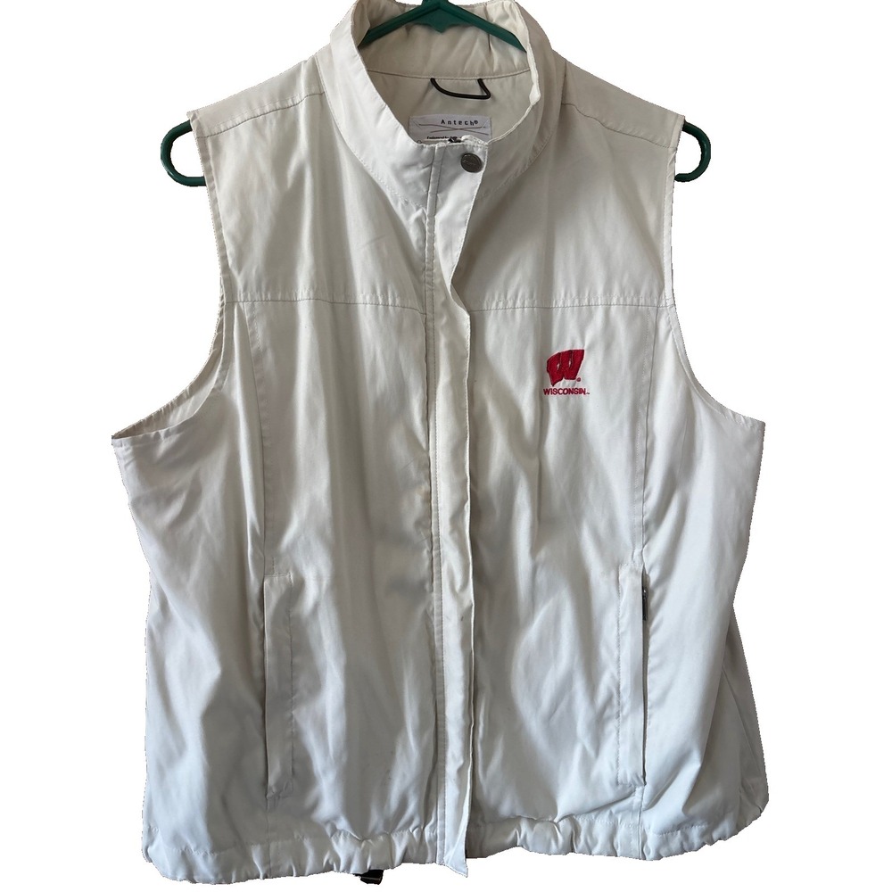 Wisconsin Badgers Antigua Cream Vest L Women's NCAA Gameday‎ Outerwear Antech